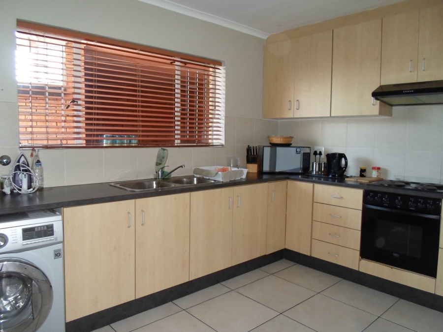 2 Bedroom Property for Sale in Wynberg Western Cape